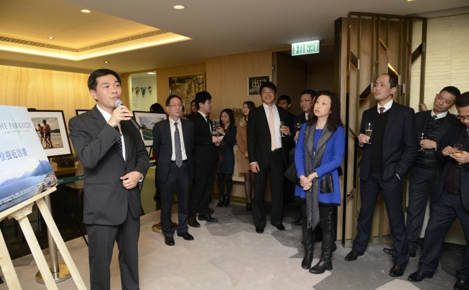 會德豐地產常務董事黃光耀先生揭開 2015 新年派對的序幕。
