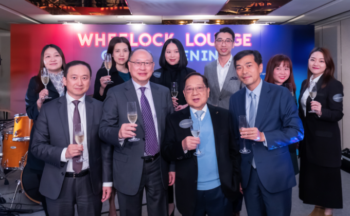 Mr Horace Lee, Director & Group Chief Financial Officer, Mr Paul Tsui, Executive Director & Group Chief Financial Officer, Mr Stewart Leung, Chairman & Mr Ricky Wong, Managing Director of Wheelock Properties toasting Grand Opening with business partners.